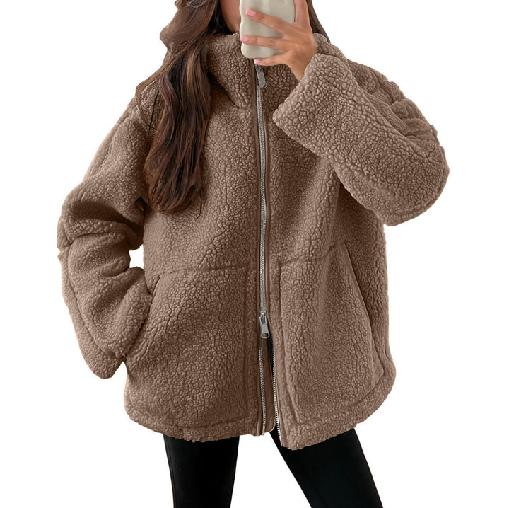 Capospalla donna in pile per autunno. Giacca leggera con zip, abbigliamento versatile e comodo.