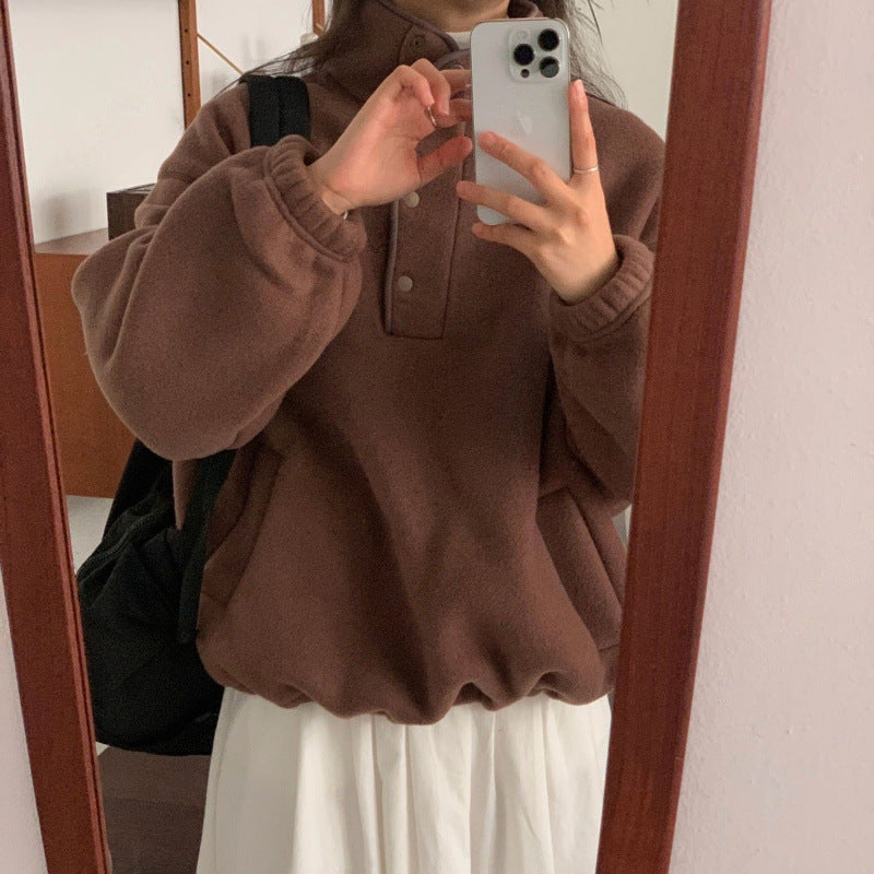 Maglione donna a collo alto rosa, in morbida maglia calda. Ideale per moda invernale, vestibilità ampia.