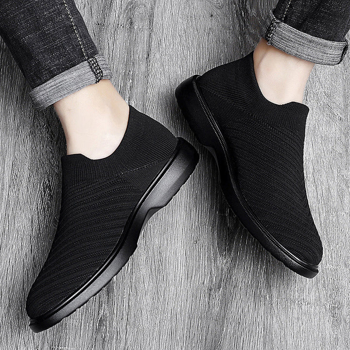 Scarpe da uomo casual nere, estive e traspiranti low-top, con suola piatta per massimo comfort.