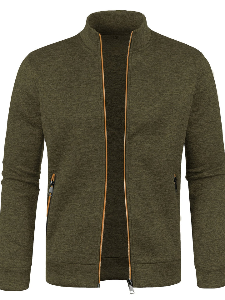 Cardigan uomo versatile con zip, perfetto per creare outfit casual o eleganti con stile.