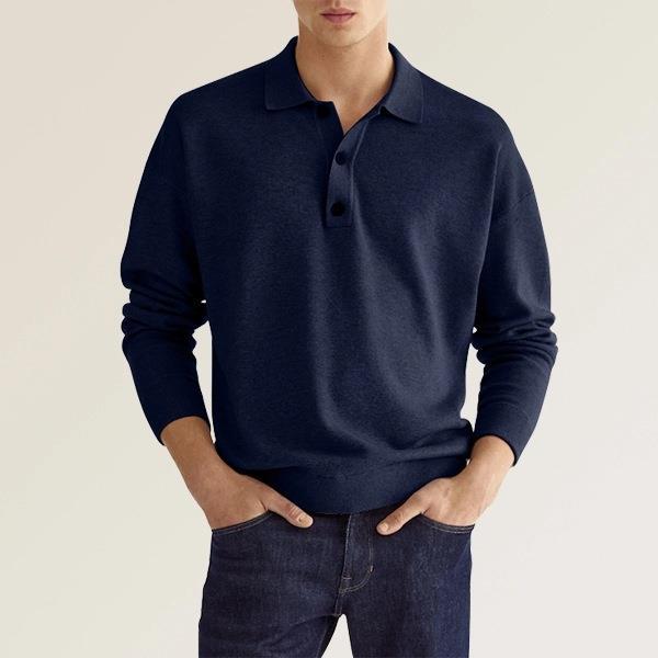 Dettaglio scollo a V e bottoni. Polo uomo a maniche lunghe, comfort e stile per abbigliamento autunnale.