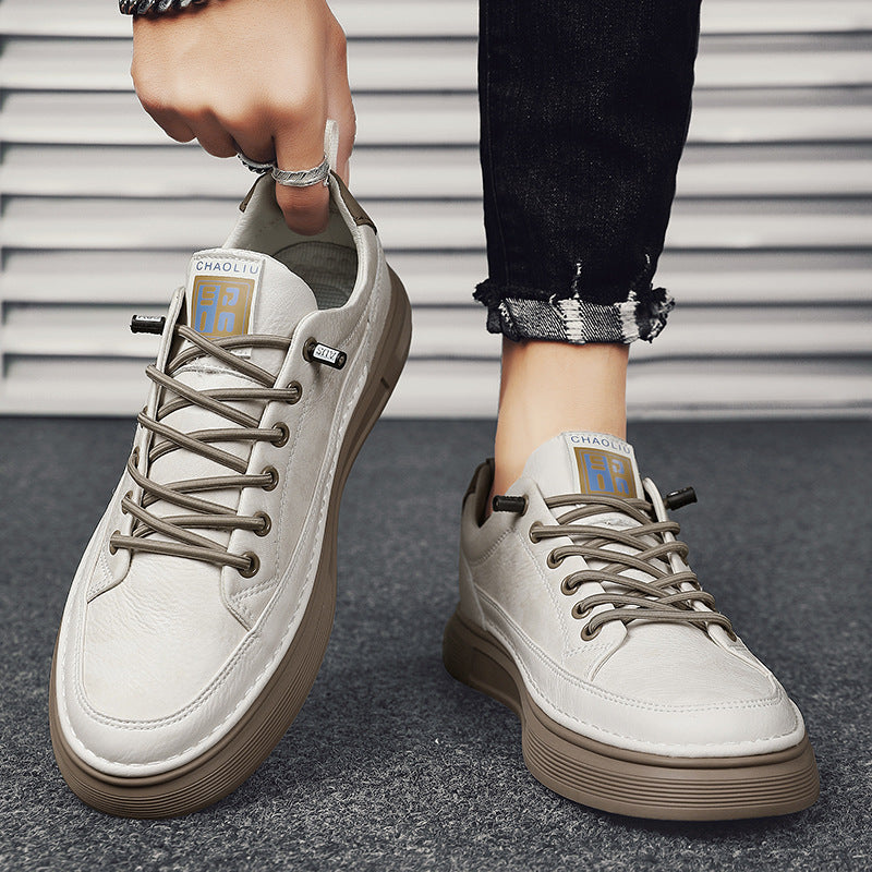 Sneakers uomo slip-on per la moda casual, offrono comfort e resistenza. Ideali per il quotidiano.