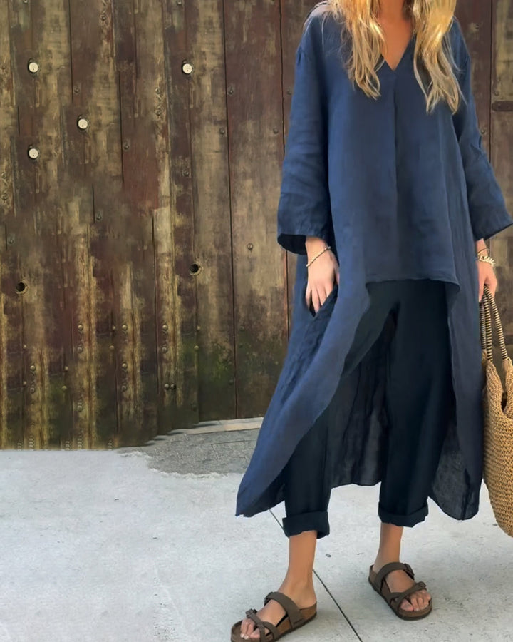 Completo versatile donna con tunica a maniche corte e pantaloni casual, perfetto per giornate estive.