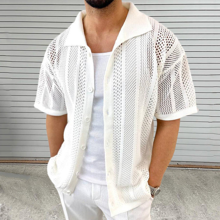 Polo uomo estiva a maniche corte con bottoni, stile fresco e versatile, ideale per abbigliamento casual elegante.