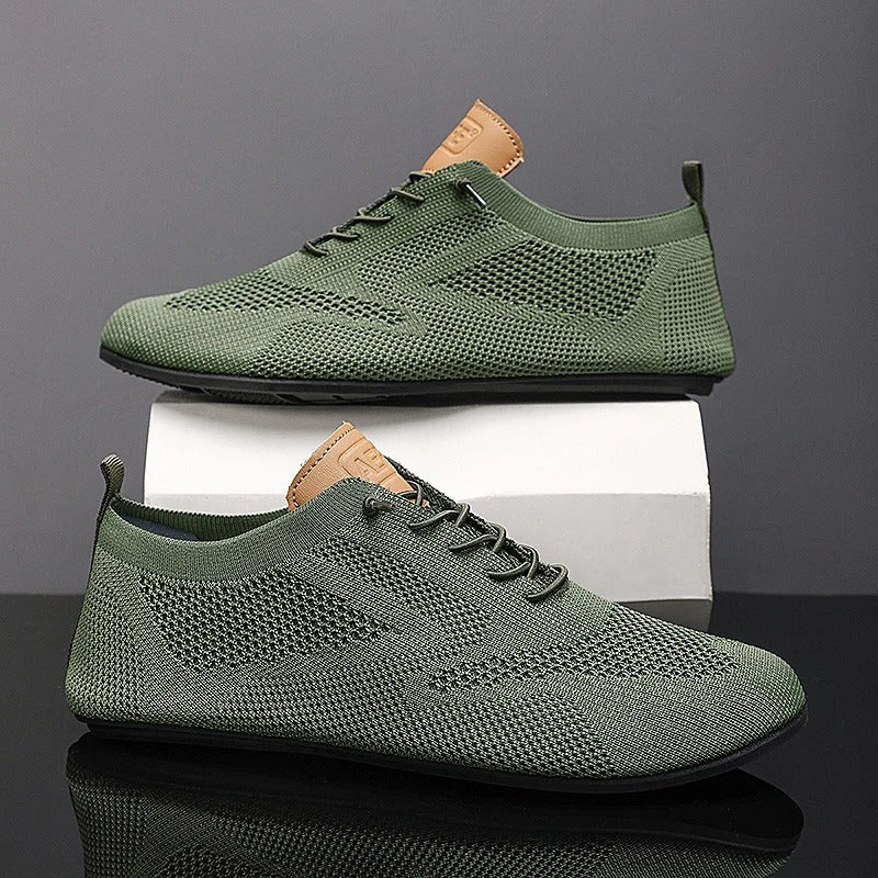 Scarpe uomo casual traspiranti, ideali per viaggio e passeggio. Sneakers leggere con lacci per comfort superiore.