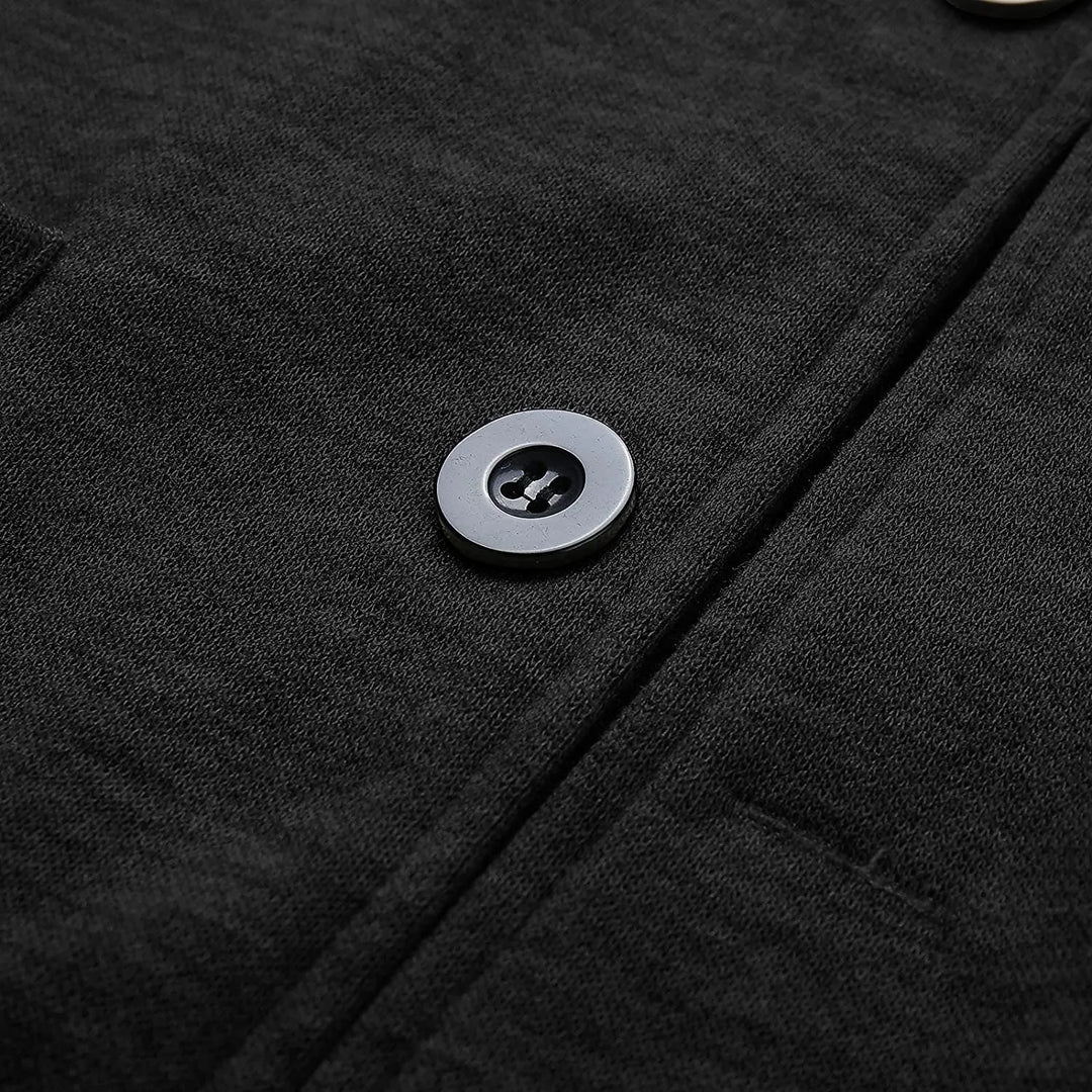 Blazer uomo nero elegante, con tasche. Per un look formale o casual sofisticato.