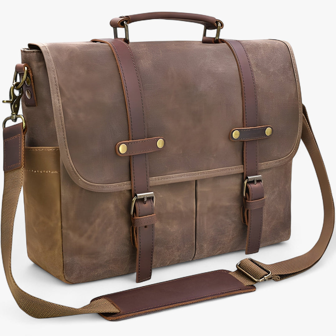 Borsa messenger uomo marrone in pelle per laptop, ideale per lavoro, università e viaggi. Eleganza pratica.