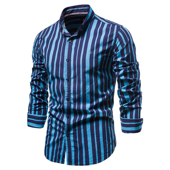 Camicia uomo a righe verticali, maniche lunghe, perfetta per l'ufficio o un elegante outfit casual primavera/estate.