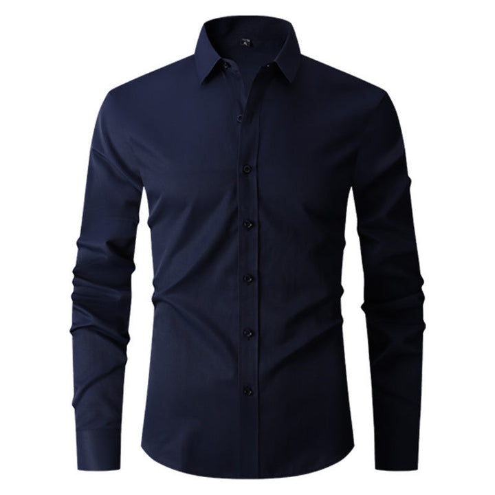 Moderna camicia da uomo slim fit, perfetta per un look casual o d'ufficio in primavera/autunno.