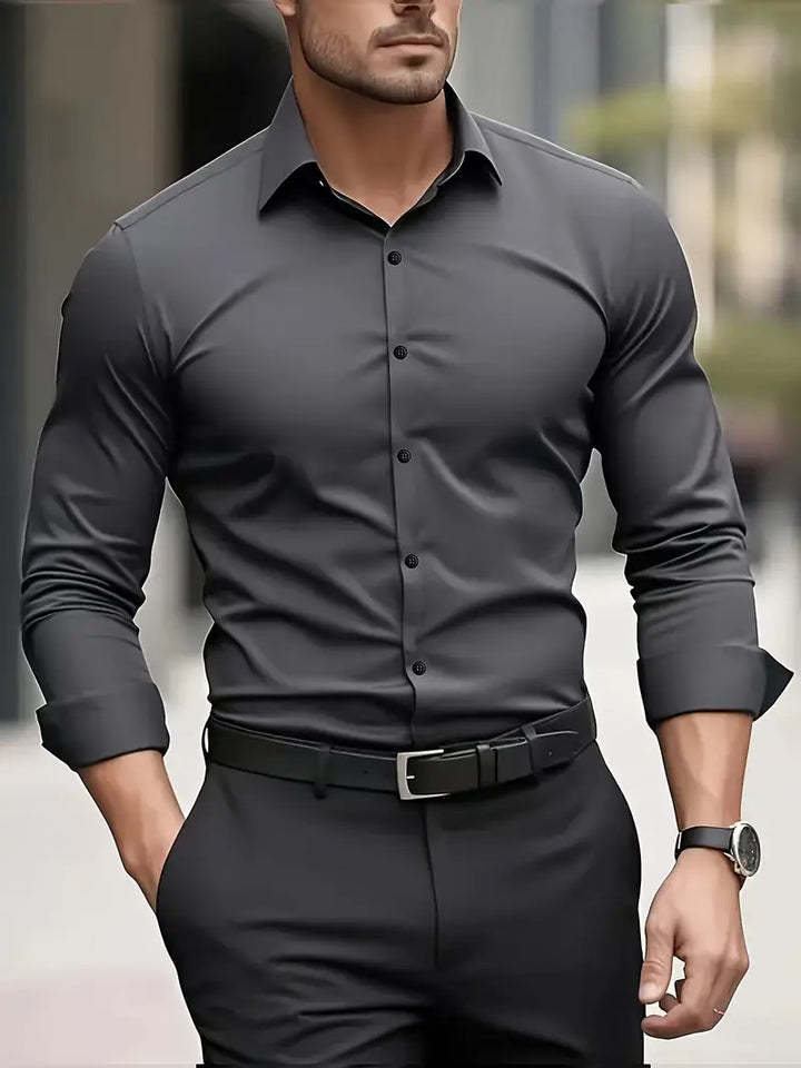 Abbigliamento uomo: camicia slim fit elegante, manica lunga, per business e serate.