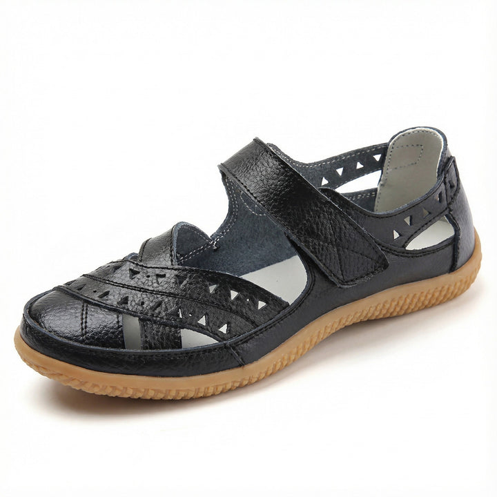 Sandali donna traspiranti slip-on con suola imbottita, perfetti per passeggiate estive leggere.