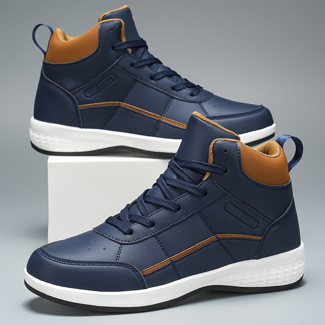 Scarpe outdoor uomo alte, ideali per trekking ed escursionismo, comfort e stabilità per tutte le stagioni.