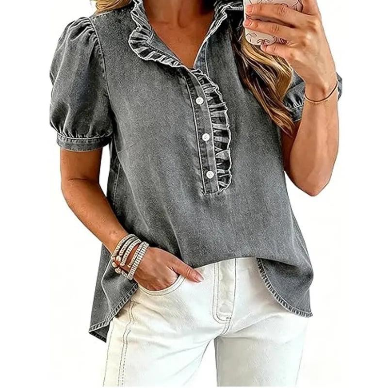 Elegante top estivo donna con volant e maniche a sbuffo, vestibilità comoda, un capo moda.