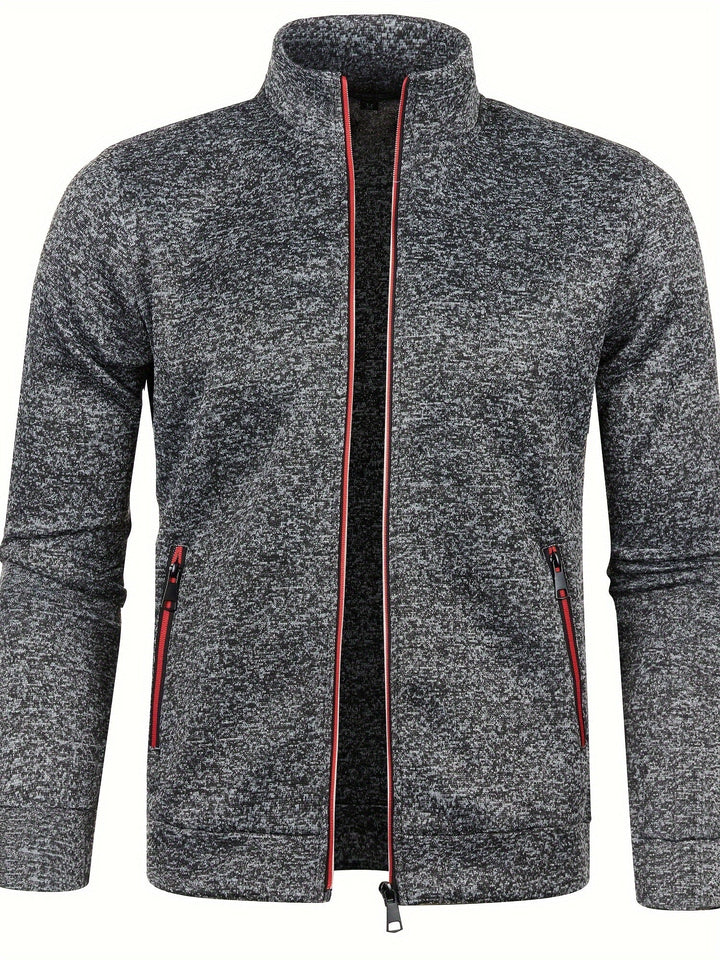 Cardigan uomo confortevole con zip, perfetto per affrontare il freddo con un look casual.