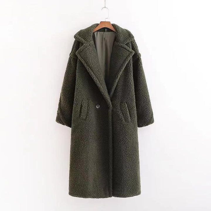 Cappotto lungo invernale da donna, caldo e avvolgente, perfetto per la moda inverno.