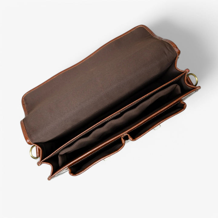 Borsa uomo marrone stile classico per documenti, accessori eleganti per un look professionale.