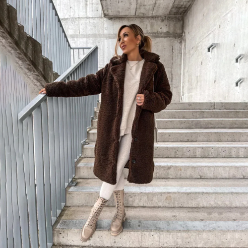 Cappotto donna in lana cachi, un outerwear elegante e comodo, ottimo per ogni stagione e stile casual.