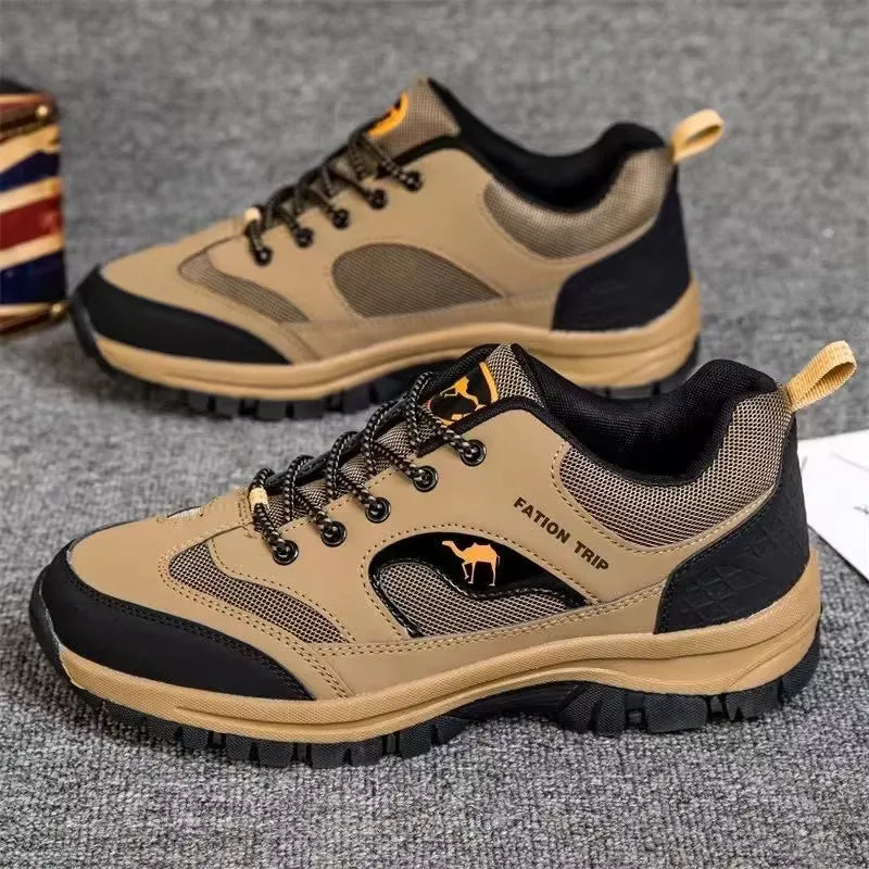 Scarpe ortopediche da uomo per camminare, offrono comfort superiore e stabilità, ideali per l'uso quotidiano.