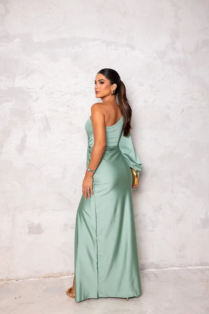Vestito midi da cerimonia, aderente e chic per eventi primaverili estivi.