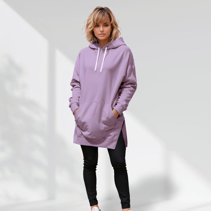 Abito felpa oversize con cappuccio donna, comodo e trendy. Stile casual per giornate fresche.