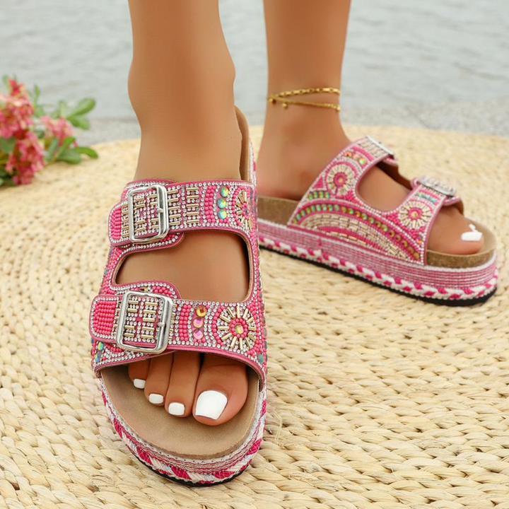 Sandali donna boho crystal, combinano comfort per i piedi e stile elegante per la moda estiva casual.