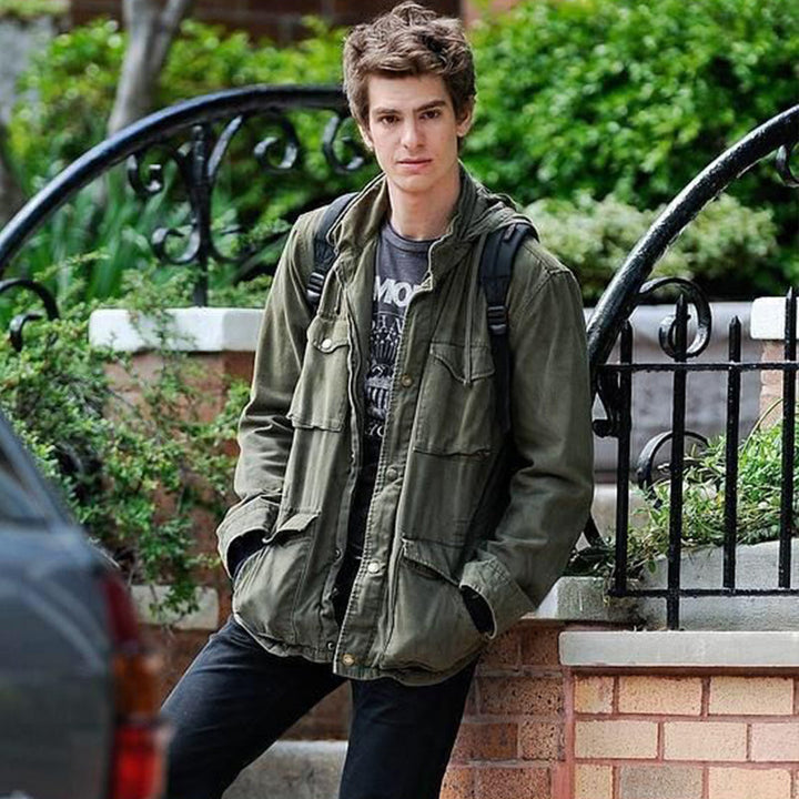 Giacca militare uomo autunnale con tasche multiple in verde oliva o nero. Stile M-65 oversize per moda uomo.