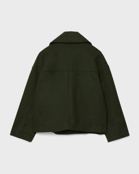 Cappotto corto autunnale da donna, doppiopetto, effetto lana, per un tocco di eleganza quotidiana.