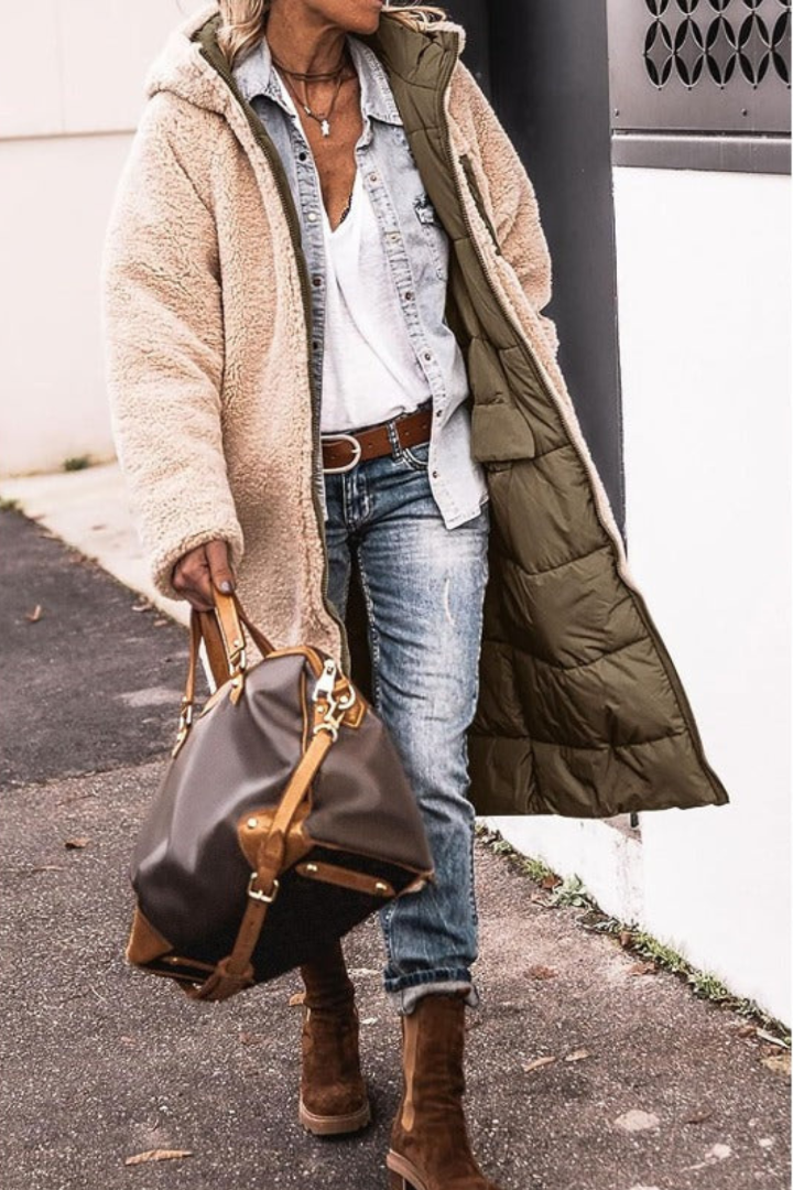 Cappotto donna invernale reversibile, lungo ed elegante. Calda giacca outerwear per la moda autunnale.