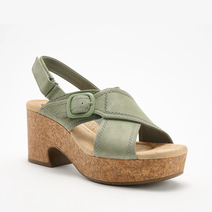Paio di sandali da donna con plateau e zeppa, scarpe estive comode ed eleganti per la moda casual.