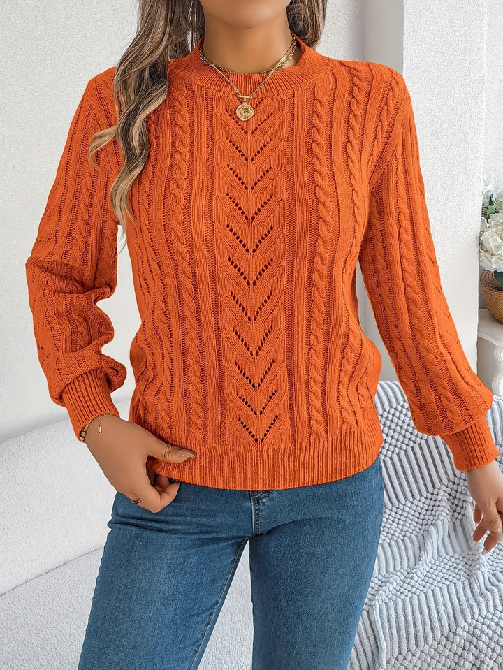 Maglione a trecce donna, girocollo. Maniche lunghe, grigio elegante. Perfetto per l'inverno.