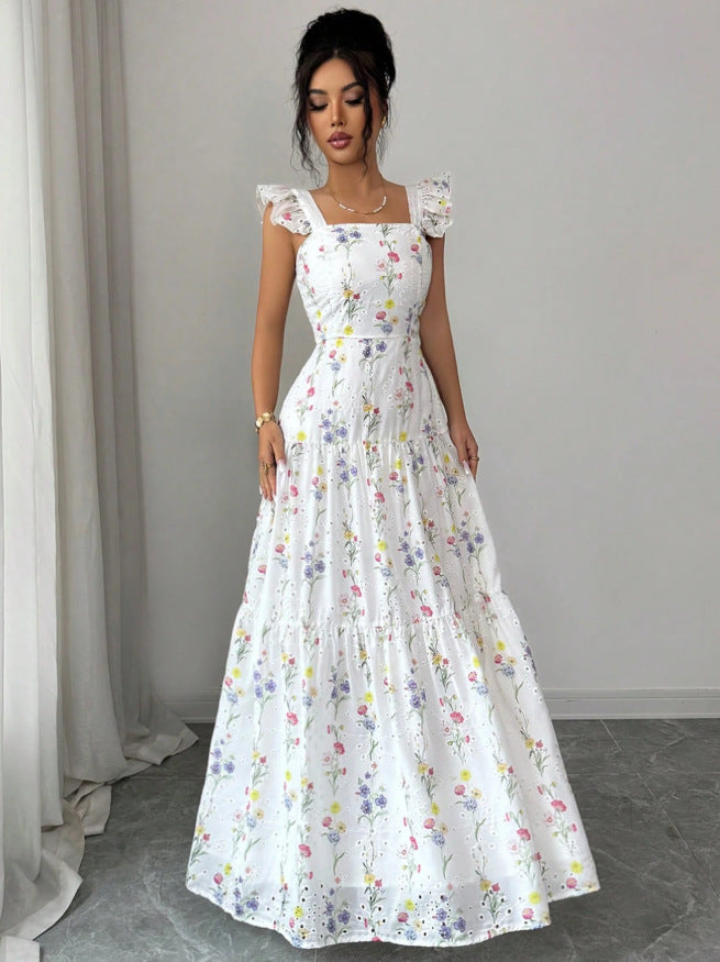 Abito da donna floreale, leggero, stile francese. Un capo estivo romantico con spalline sottili.