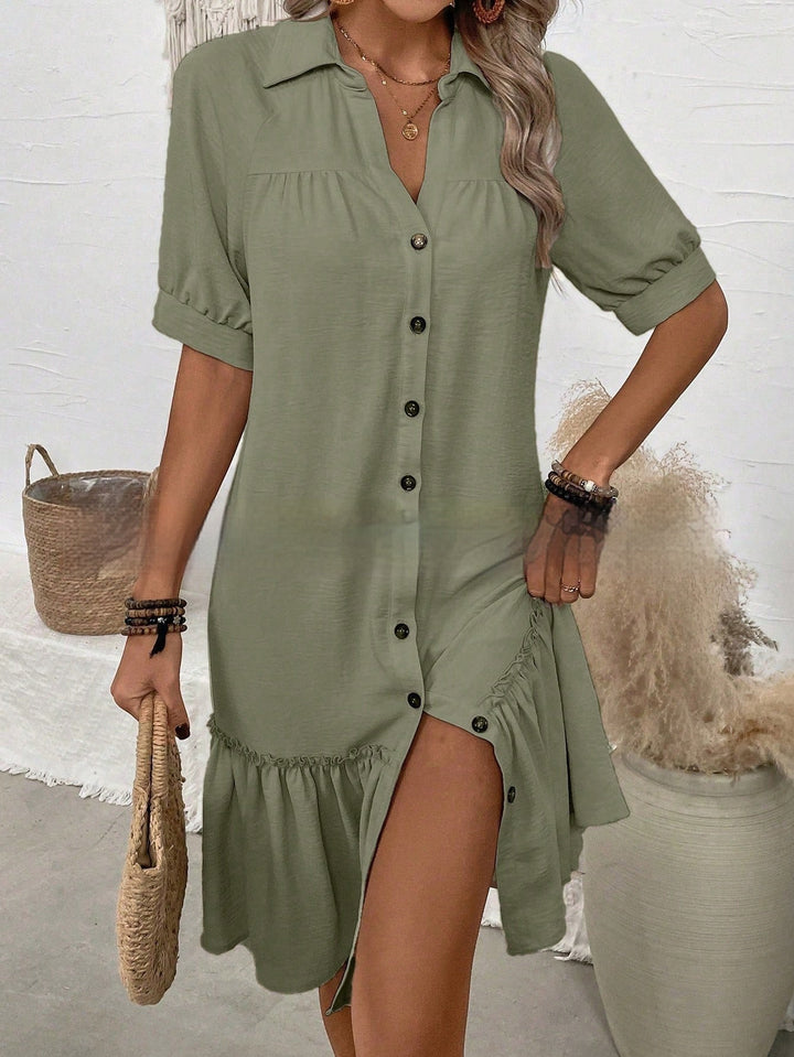 Vestito mini donna versatile con maniche a sbuffo e orlo a balze. Ideale per moda donna casual o elegante.