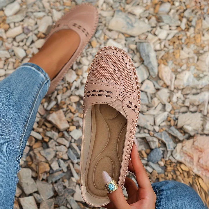 Calzature piatte donna ortopediche rosa chiaro, con stile e comfort per il benessere del piede.