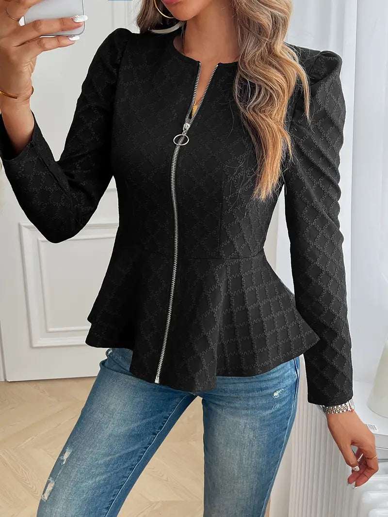 Giacca donna nera slim fit per autunno con cerniera, elegante e strutturata, perfetta come capospalla casual-chic.