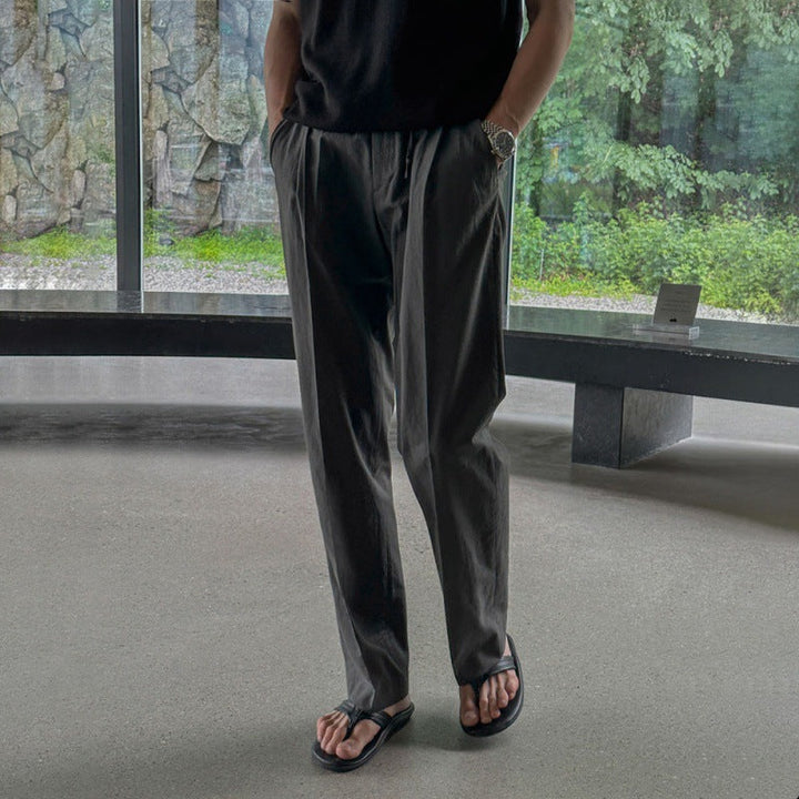 Pantaloni uomo casual grigi a gamba dritta, ideali per comfort e stile versatile streetwear.