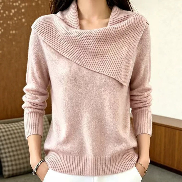 Maglione donna versatile con maniche lunghe e collo revers, ideale per autunno/inverno.