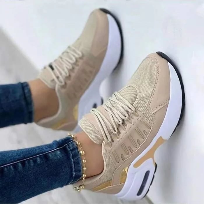 Calzature atletiche da donna con suola ammortizzata, garantiscono salute e comfort ai piedi tutto l'anno.