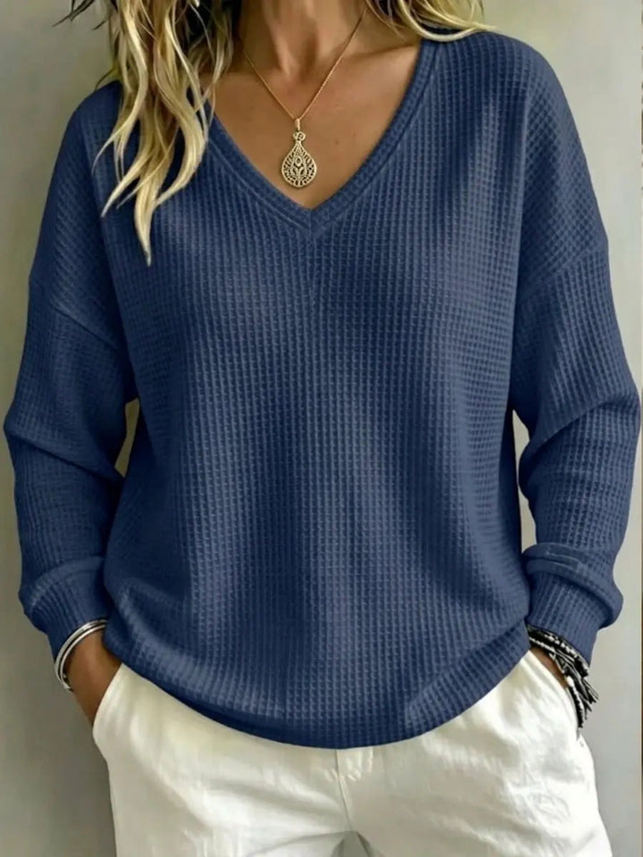 Maglione donna, vista frontale, scollo a V, vestibilità comoda e casual per tutti i giorni.