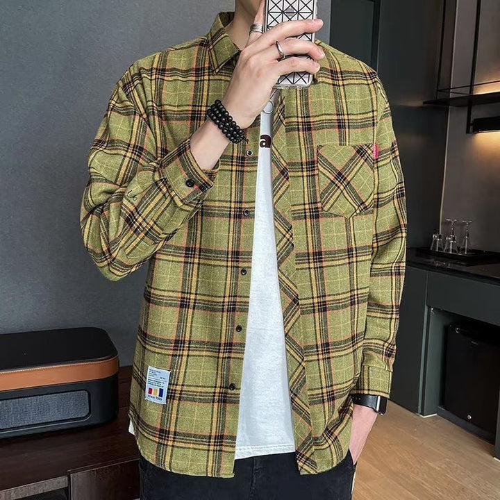Camicia uomo a quadri, vestibilità slim fit, maniche lunghe, stile casual elegante per primavera.