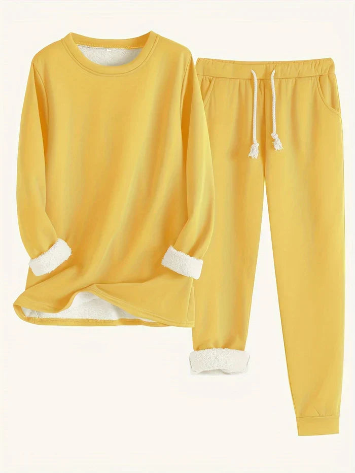 Completo termico donna invernale versatile, due pezzi per casual o loungewear. Morbido e caldo.
