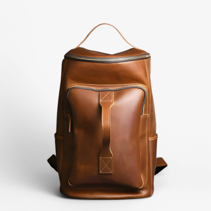 Zaino minimal unisex marrone per adulti, ideale per viaggio o uso quotidiano, design elegante e casual.