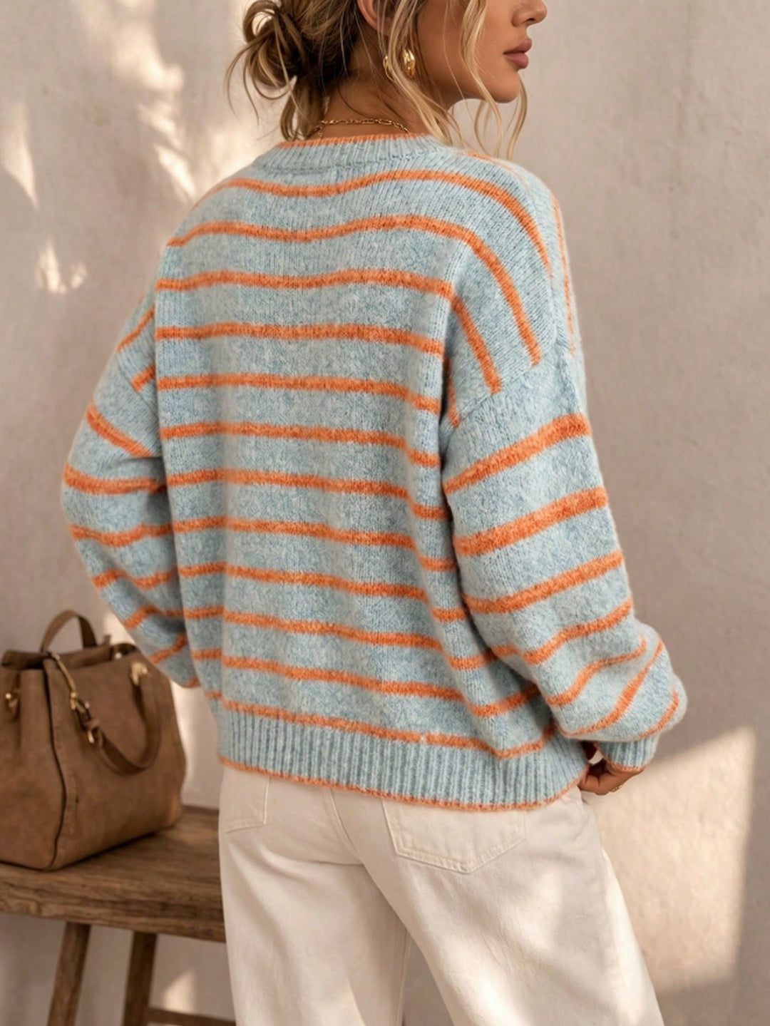 Cardigan donna leggero girocollo per primavera/autunno, perfetto per un look casual chic e versatile.