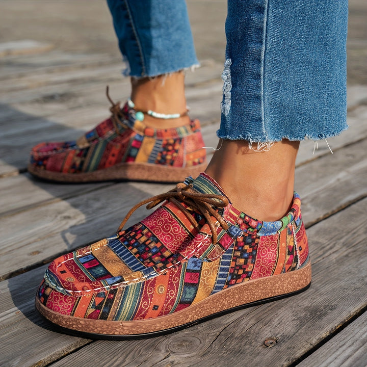 Sneakers donna vivaci patchwork con lacci, scarpe sportive casual per un tocco di colore alla moda.
