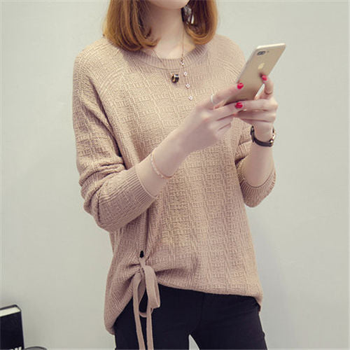 Maglione casual donna oversize girocollo, facile da abbinare a jeans o pantaloni eleganti.