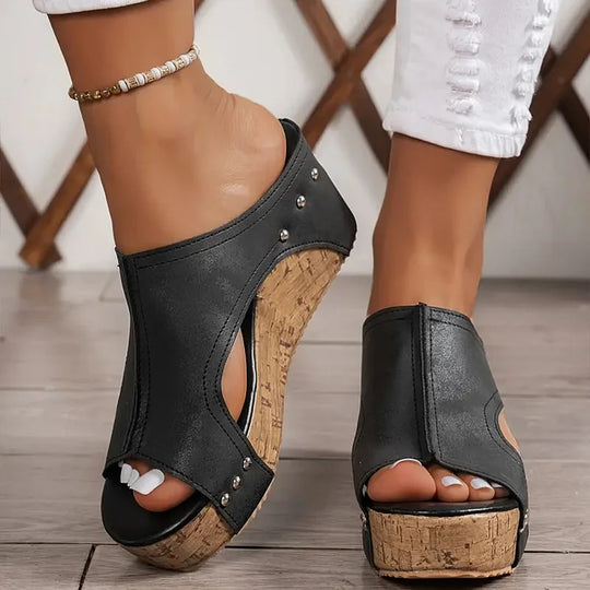 Calzature donna: sandalo ortopedico casual con supporto arco plantare, ideale per la salute dei piedi.