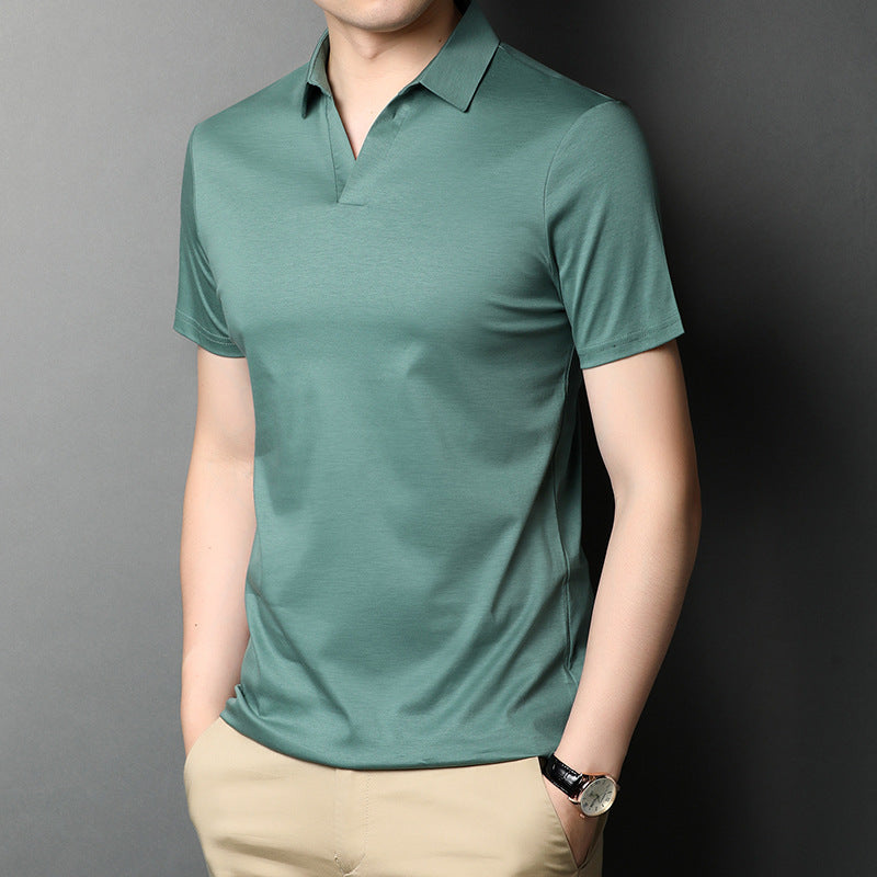 Polo uomo casual-elegante, maniche corte, in tessuto confortevole. Ideale per ogni occasione estiva.