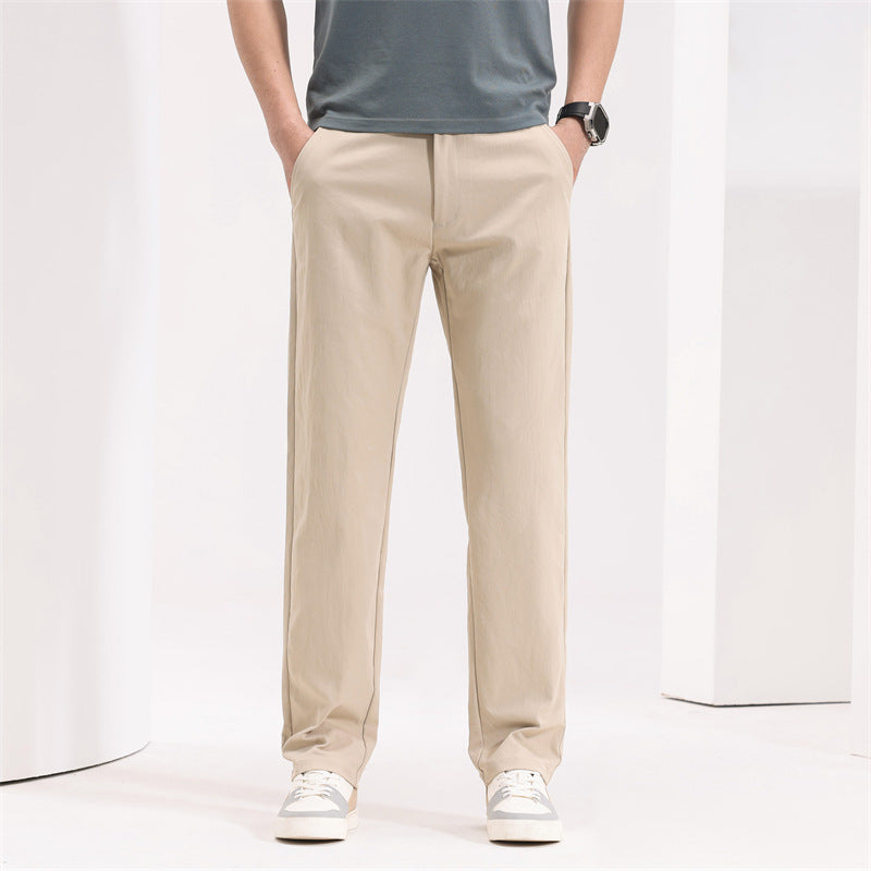 Pantaloni casual uomo a vita media, dal taglio dritto e largo. Versatili per abbigliamento quotidiano e comfort.