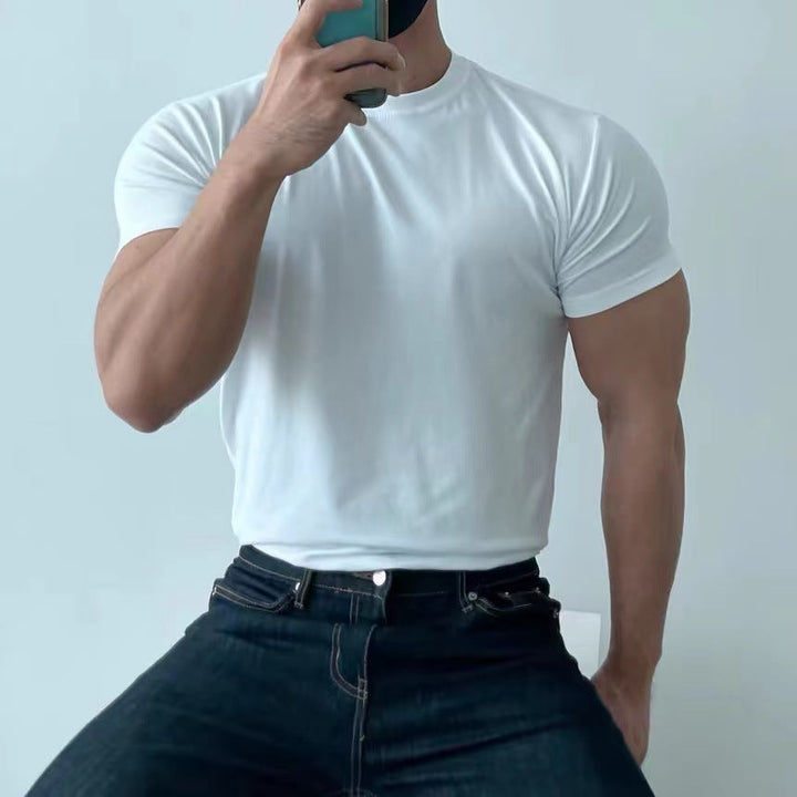 Maglietta uomo slim fit estiva, asciugatura rapida, ideale per sport e tempo libero. Traspirante e confortevole.