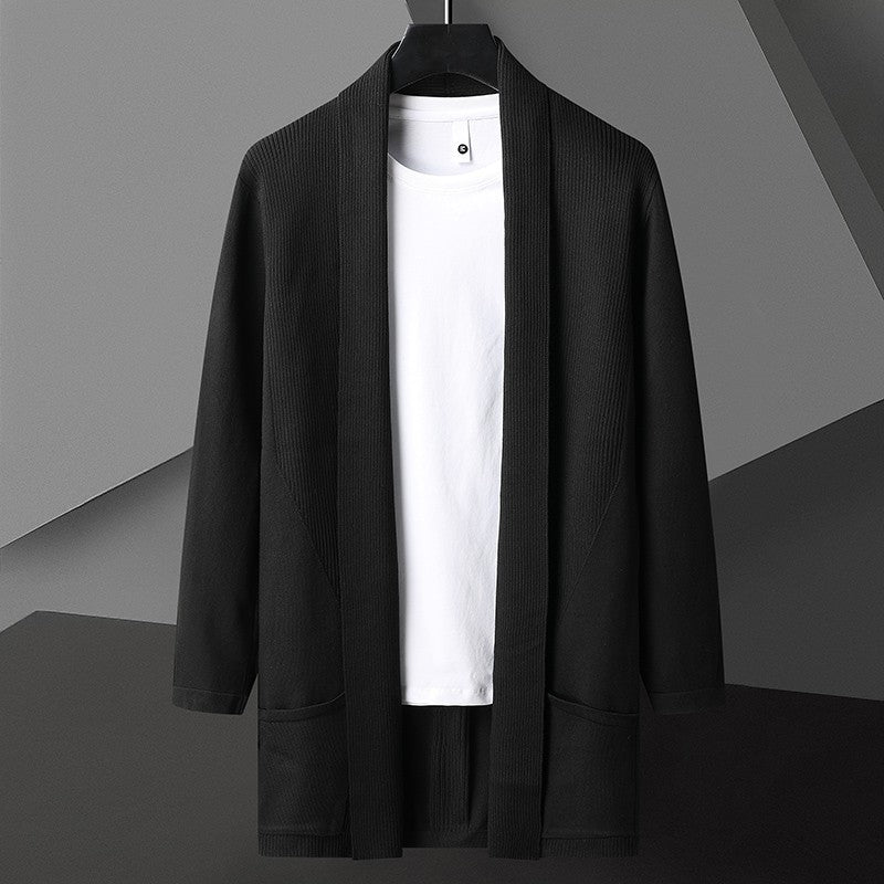 Cardigan uomo autunnale casual oversize aperto davanti, perfetto per stratificazione e comfort maschile.