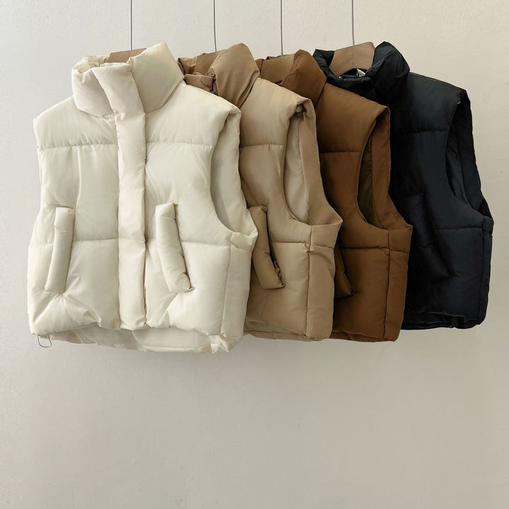 Moda femminile: gilet imbottito donna corto, perfetto per un look invernale caldo, casual o elegante.